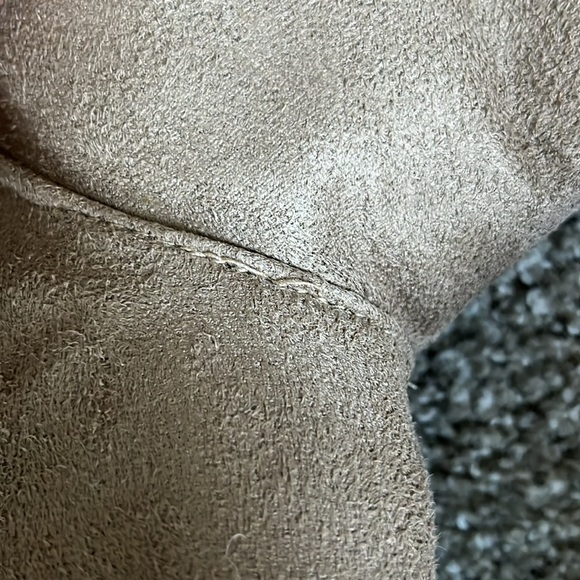 Casual Winter boots size 8 faux suede outer faux fur lining & lace up w Pom Pom - Picture 6 of 16